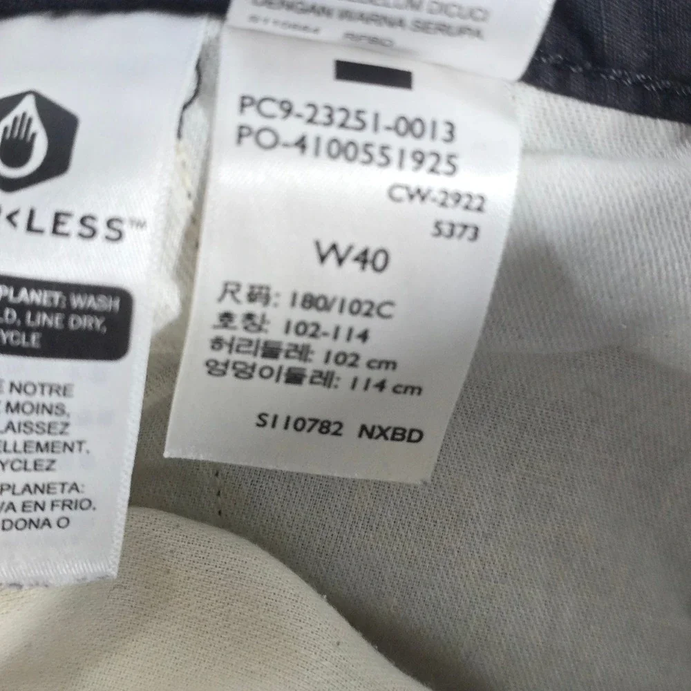 Levi Strauss & Co Mens Black Cargo Shorts Size 40‎ Cotton Utility PC9-23251-0013